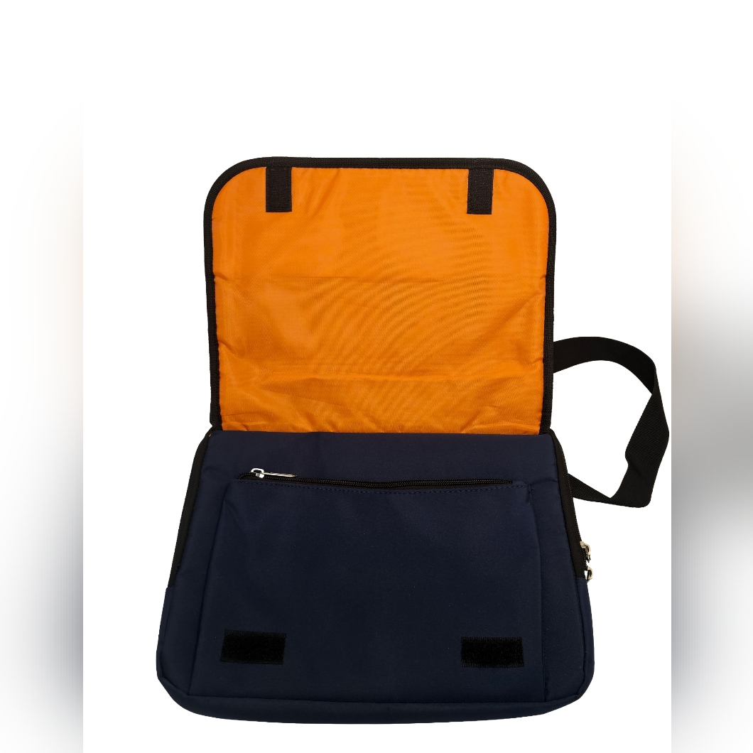 [Roots 73] Nylon Quilted Navy Blue Messenger/Tablet Crossover Bag Adjust. Strap